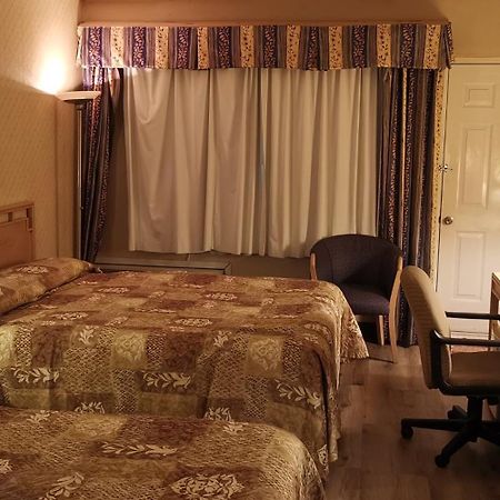 Hotel Motel Penn-Mass Trois-Rivières Екстериор снимка